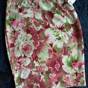 Plus Size Floral Pencil skirt